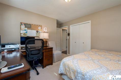 204 Viking Drive Mankato MN 56001