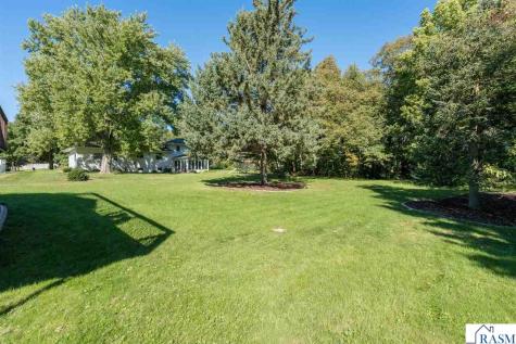 204 Viking Drive Mankato MN 56001