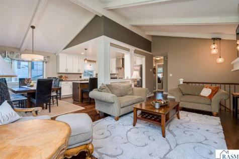 204 Viking Drive Mankato MN 56001
