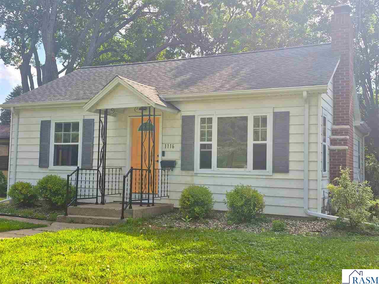 1116 N Armstrong Boulevard St. James MN 56081