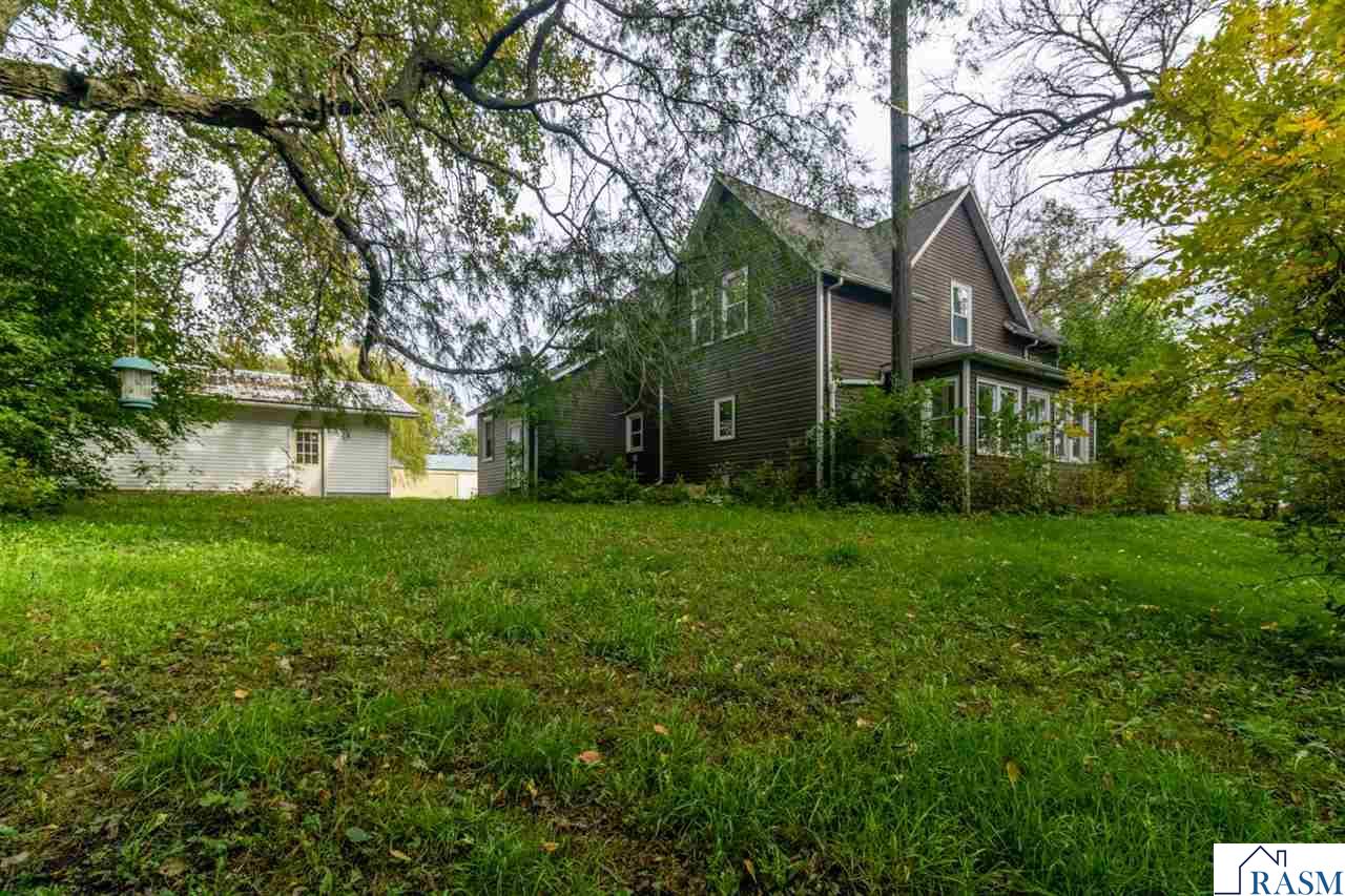 42328 750th Avenue St. James MN 56081