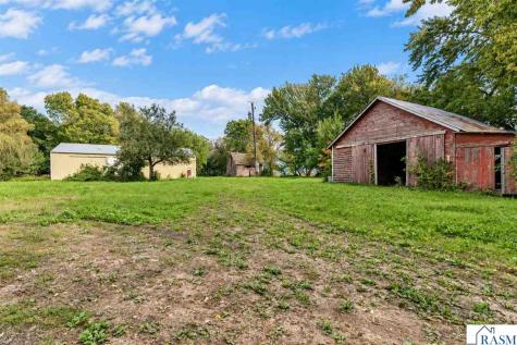 42328 750th Avenue St. James MN 56081