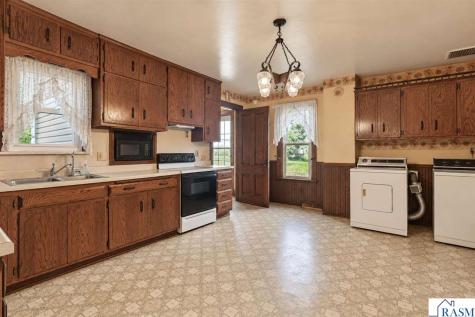 42328 750th Avenue St. James MN 56081