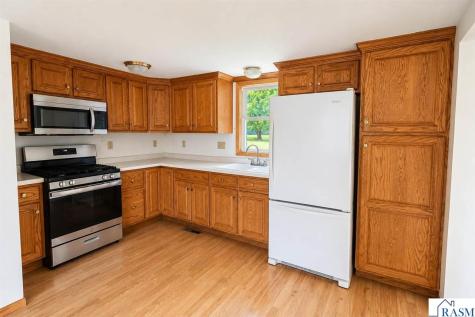 315 NE Buck Avenue Madelia MN 56062
