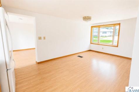 315 NE Buck Avenue Madelia MN 56062
