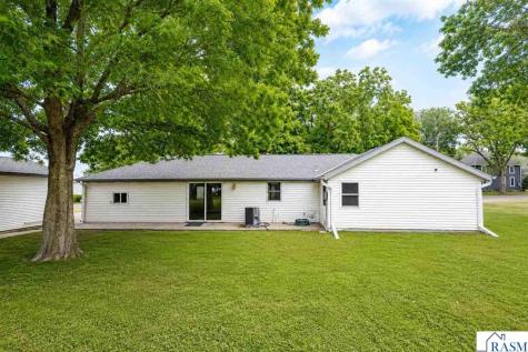 315 NE Buck Avenue Madelia MN 56062