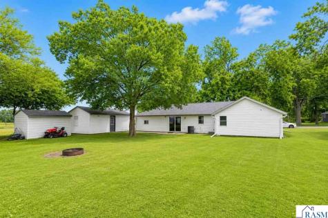 315 NE Buck Avenue Madelia MN 56062