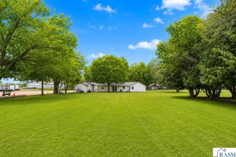 315 NE Buck Avenue Madelia MN 56062