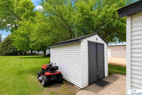 315 NE Buck Avenue Madelia MN 56062
