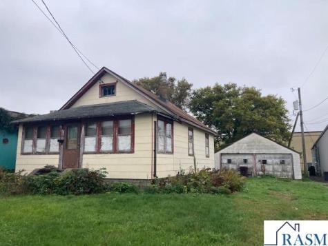 109 W Ruth Street Mankato MN 56001