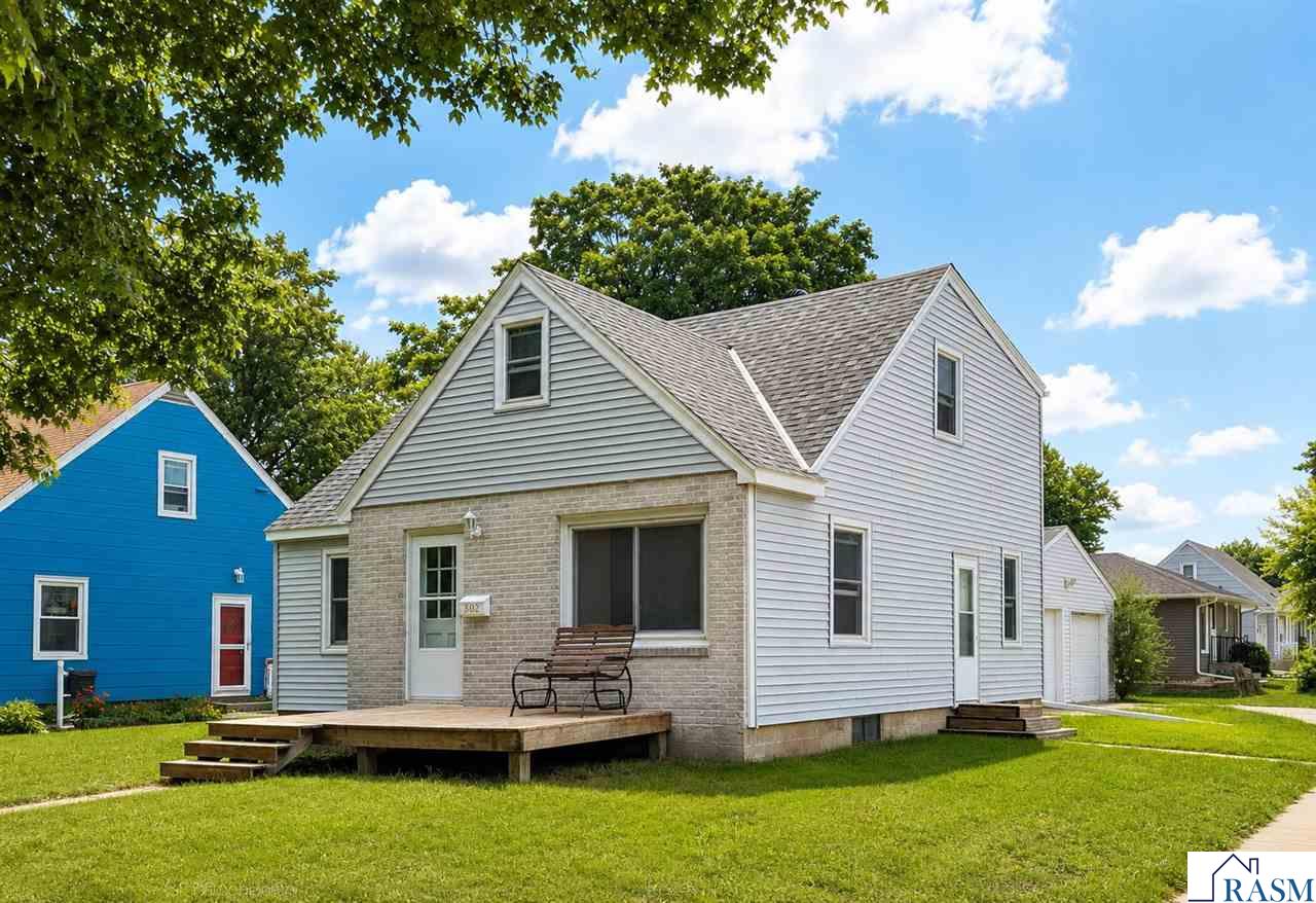 802 Center Street North Mankato MN 56003