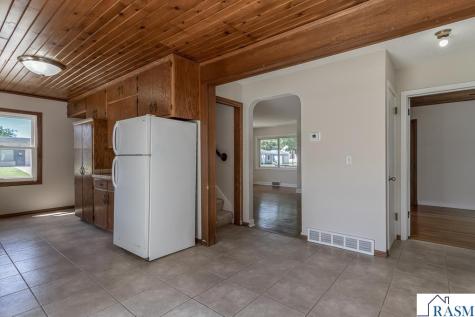 802 Center Street North Mankato MN 56003