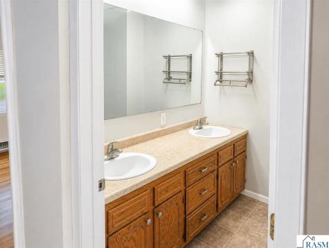 802 Center Street North Mankato MN 56003