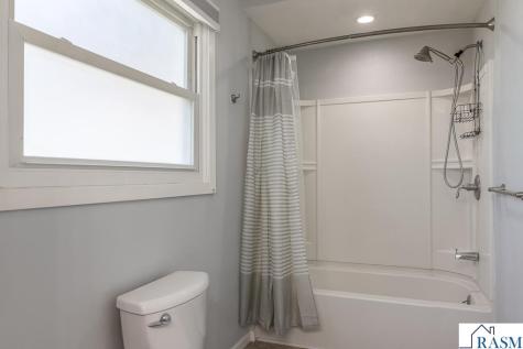 802 Center Street North Mankato MN 56003