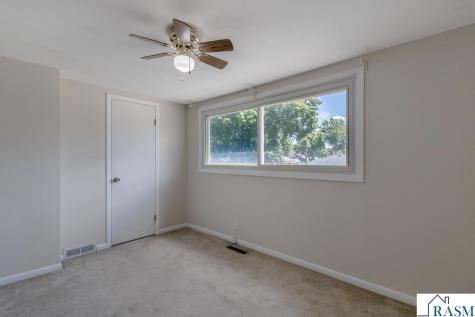 802 Center Street North Mankato MN 56003
