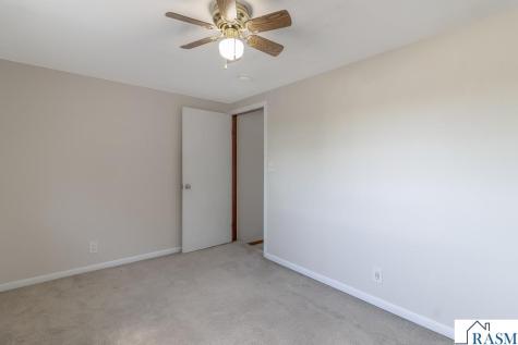 802 Center Street North Mankato MN 56003