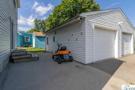 802 Center Street North Mankato MN 56003
