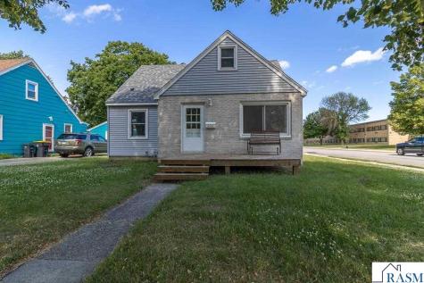 802 Center Street North Mankato MN 56003