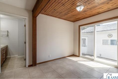 802 Center Street North Mankato MN 56003