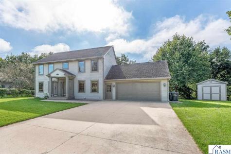 208 Chancery Lane Mankato MN 56001