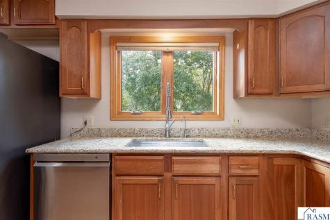 208 Chancery Lane Mankato MN 56001