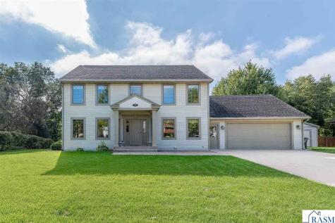 208 Chancery Lane Mankato MN 56001