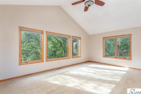 208 Chancery Lane Mankato MN 56001