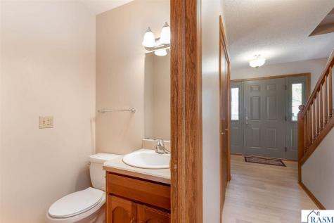 208 Chancery Lane Mankato MN 56001
