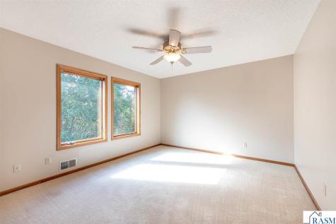 208 Chancery Lane Mankato MN 56001