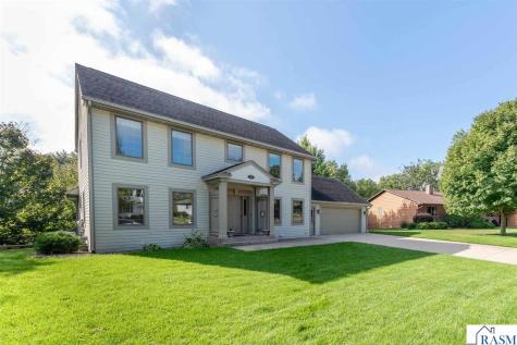 208 Chancery Lane Mankato MN 56001