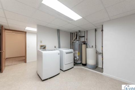 208 Chancery Lane Mankato MN 56001