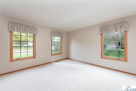 208 Chancery Lane Mankato MN 56001