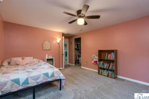 1139 Birch Avenue Mankato MN 56001
