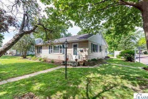202 Ellis Avenue Mankato MN 56001