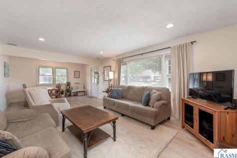 202 Ellis Avenue Mankato MN 56001
