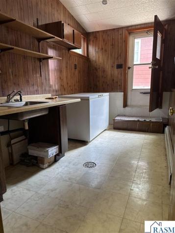799 SW 4 Street Wells MN 56097-4302