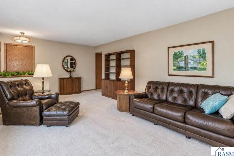507 SW 1st Street Madelia MN 56062