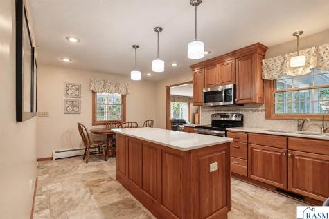 507 SW 1st Street Madelia MN 56062