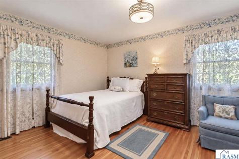507 SW 1st Street Madelia MN 56062