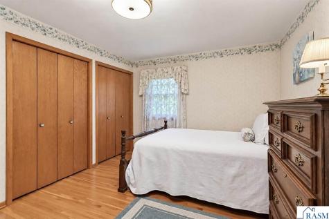 507 SW 1st Street Madelia MN 56062