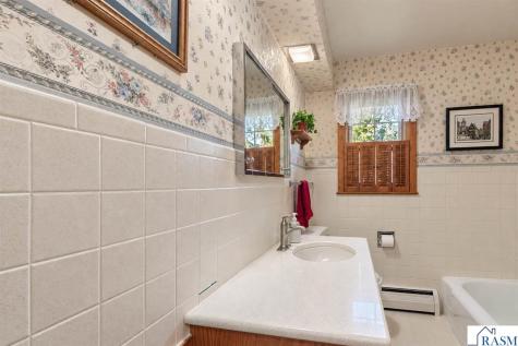 507 SW 1st Street Madelia MN 56062