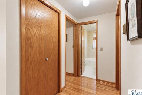 507 SW 1st Street Madelia MN 56062