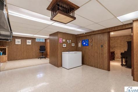 507 SW 1st Street Madelia MN 56062