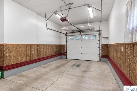 507 SW 1st Street Madelia MN 56062