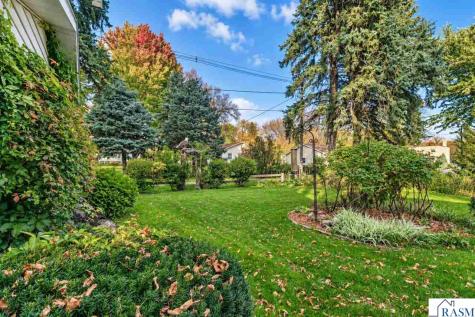 507 SW 1st Street Madelia MN 56062