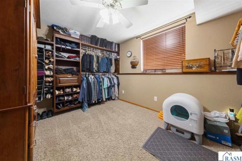2502 NE 6th Street Waseca MN 56093