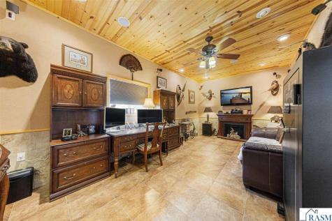 2502 NE 6th Street Waseca MN 56093