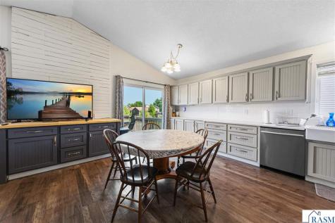 829 Tanager Road Mankato MN 56001