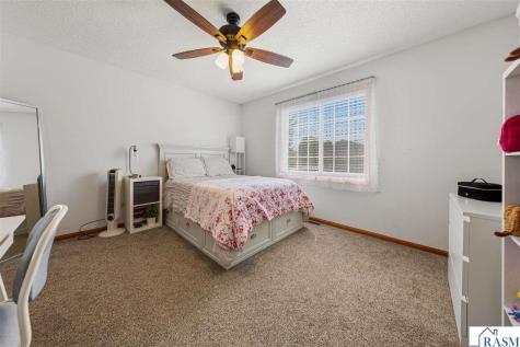 829 Tanager Road Mankato MN 56001