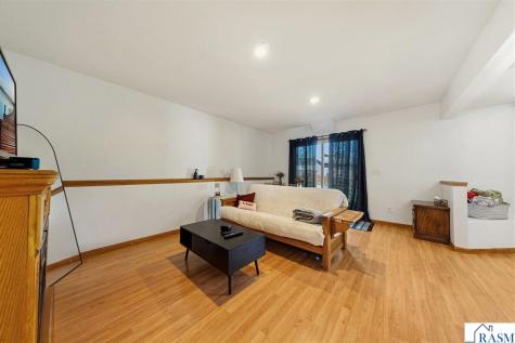 829 Tanager Road Mankato MN 56001